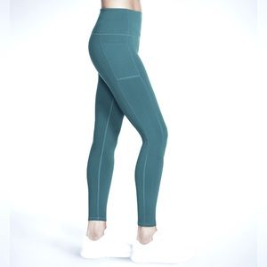 Skechers GO WALK High Waisted Legging
Size Small